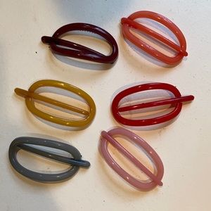 Set of vintage hair clips